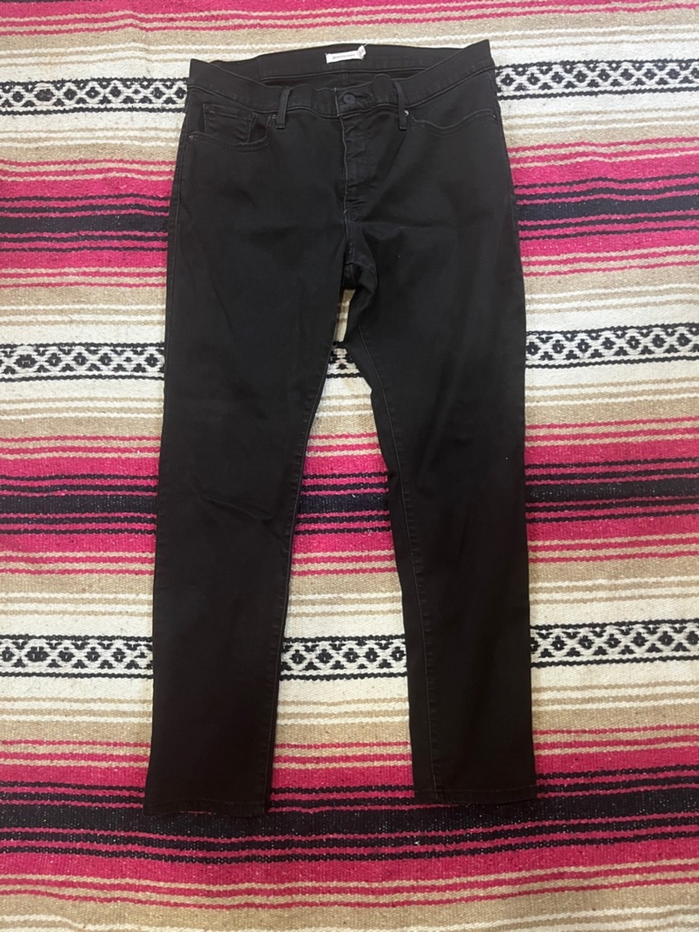 Levi's 311 Shaping Skinny Jeans in Black